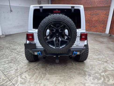 Used 2022 Jeep Wrangler Unlimited Sahara w/ Cold Weather Group image 4