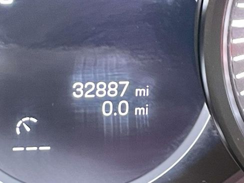 Used 2023 Porsche Cayenne Platinum Edition image 47