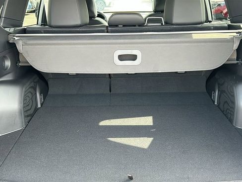 Certified 2025 Subaru Forester Limited image 28