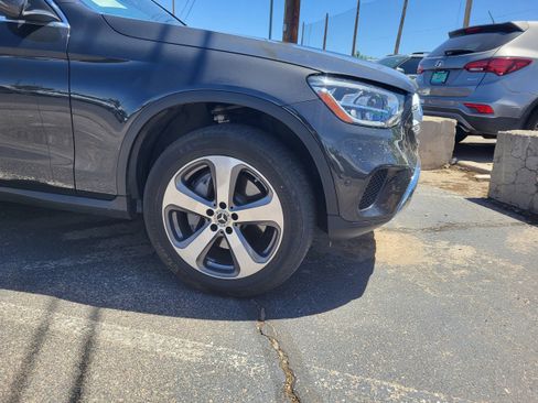 Used 2022 Mercedes-Benz GLC 300 4MATIC image 5