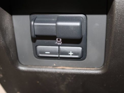 Used 2023 Chevrolet Colorado W/T w/ WT Convenience Package II AWD/4WD image 24