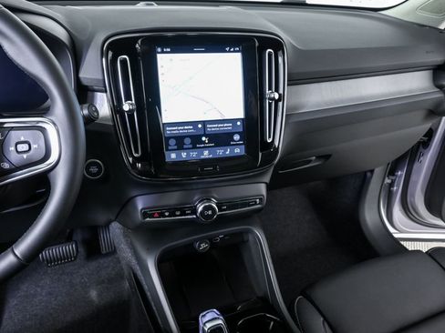 Used 2026 Volvo XC40 B4 Plus w/ Protection Package Premier image 13