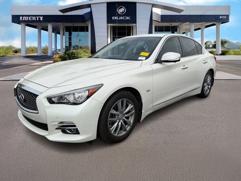 Used 2016 INFINITI Q50 3.0t Premium w/ Driver Assistance Package image 4