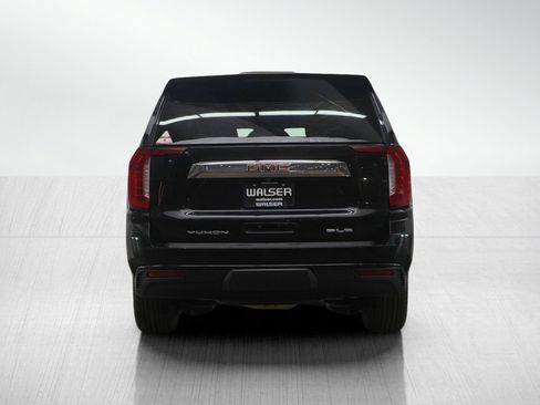 Used 2023 GMC Yukon XL SLE image 4