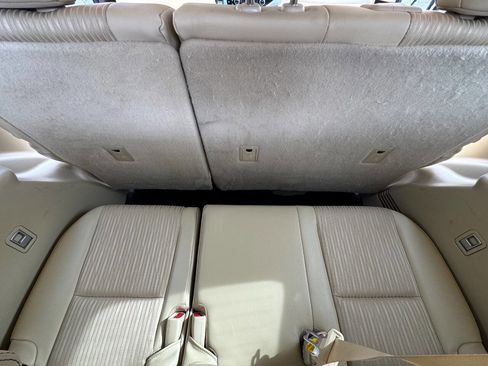 Used 2015 Toyota Highlander Plus FWD image 24