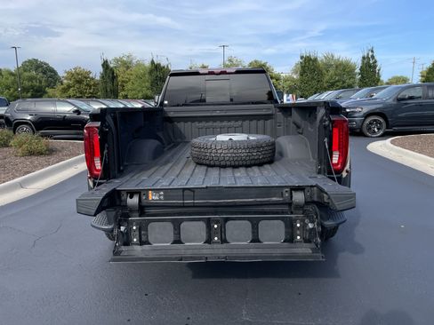 Used 2023 GMC Sierra 3500 Denali w/ Denali Ultimate Package AWD/4WD image 31