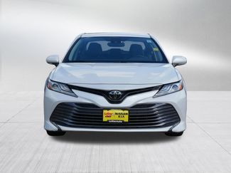 Used 2019 Toyota Camry XLE FWD video 2