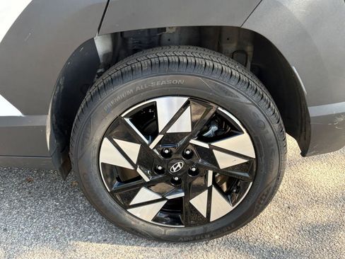 Used 2025 Hyundai Kona SEL image 23