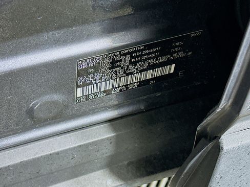 Used 2020 Toyota RAV4 XLE w/ Convenience Package image 12