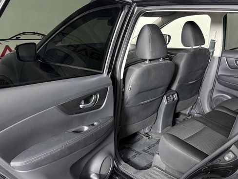 Used 2019 Nissan Rogue SV AWD/4WD image 23