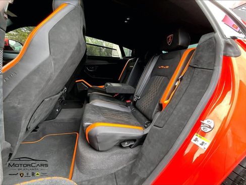 Used 2023 Lamborghini Urus Performante AWD/4WD image 21