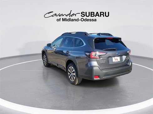 Used 2025 Subaru Outback Premium w/ Popular Package #1A image 5