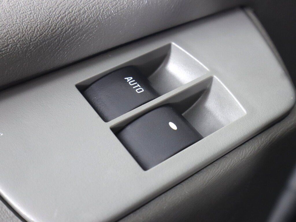 Used 2014 Chevrolet Express 1500 RWD image 21
