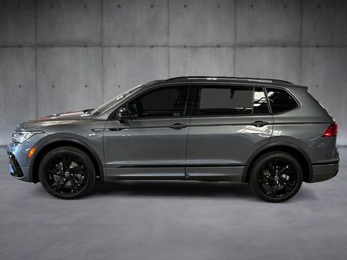 Used 2024 Volkswagen Tiguan SE R-Line FWD image 2