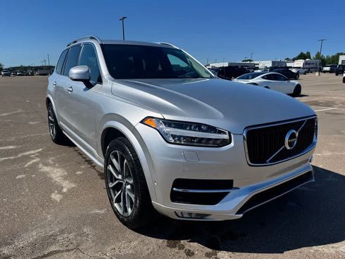 Used 2019 Volvo XC90 T6 Momentum w/ Protection Package Premier AWD/4WD image 3