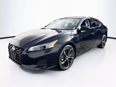 New 2026 Nissan Altima 2.5 SR AWD/4WD image 1