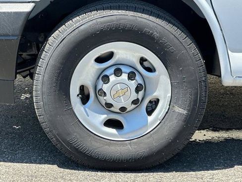 New 2026 Chevrolet Express 2500 w/ Driver Convenience Package RWD image 29