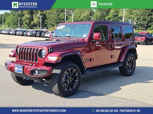 Used 2021 Jeep Wrangler Unlimited Sahara AWD/4WD image 1