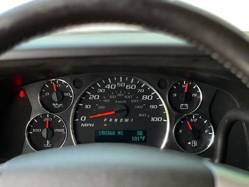 Used 2019 Chevrolet Express 2500 w/ Driver Convenience Package RWD image 20