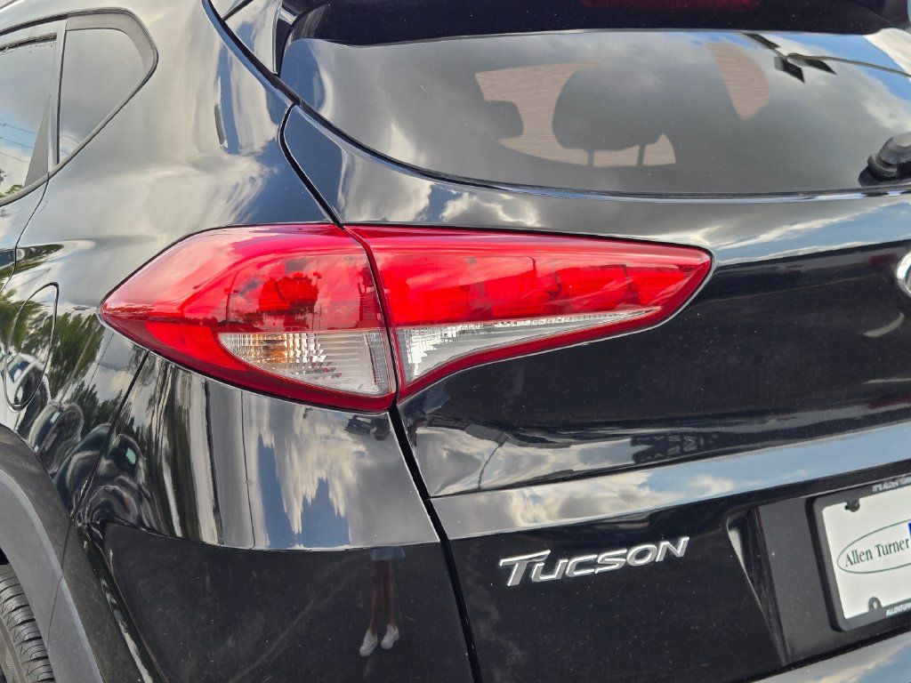 Used 2016 Hyundai Tucson Sport FWD image 10