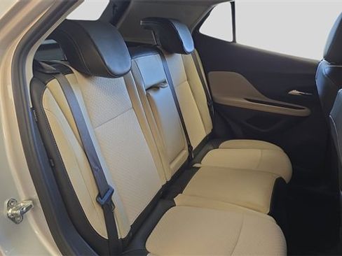 Used 2022 Buick Encore Preferred w/ Safety Package image 17