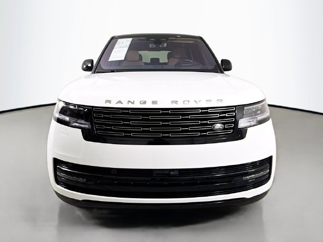 Used 2023 Land Rover Range Rover SE AWD/4WD image 2