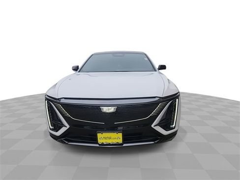 Used 2025 Cadillac Lyriq Sport image 3