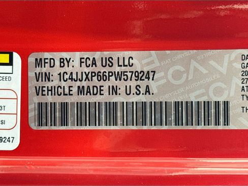 Used 2023 Jeep Wrangler Unlimited Sahara AWD/4WD image 28