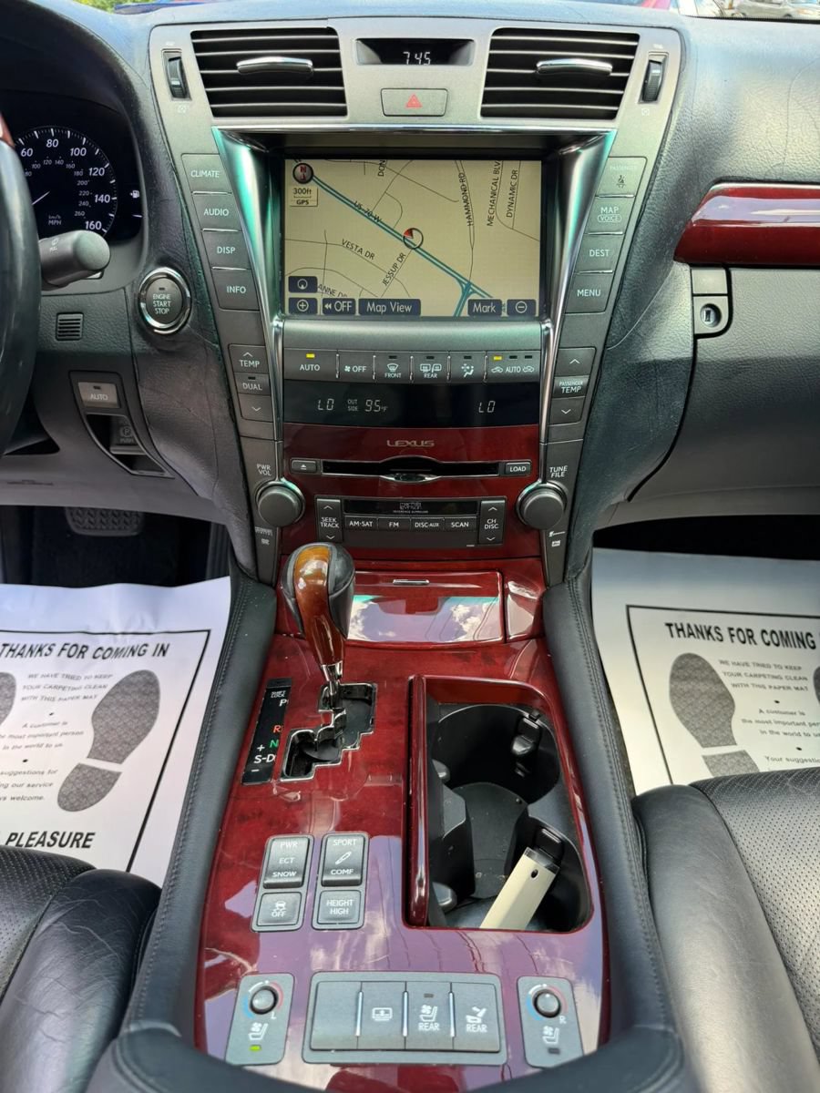 Used 2007 Lexus LS 460 L w/ Luxury Pkg RWD image 16