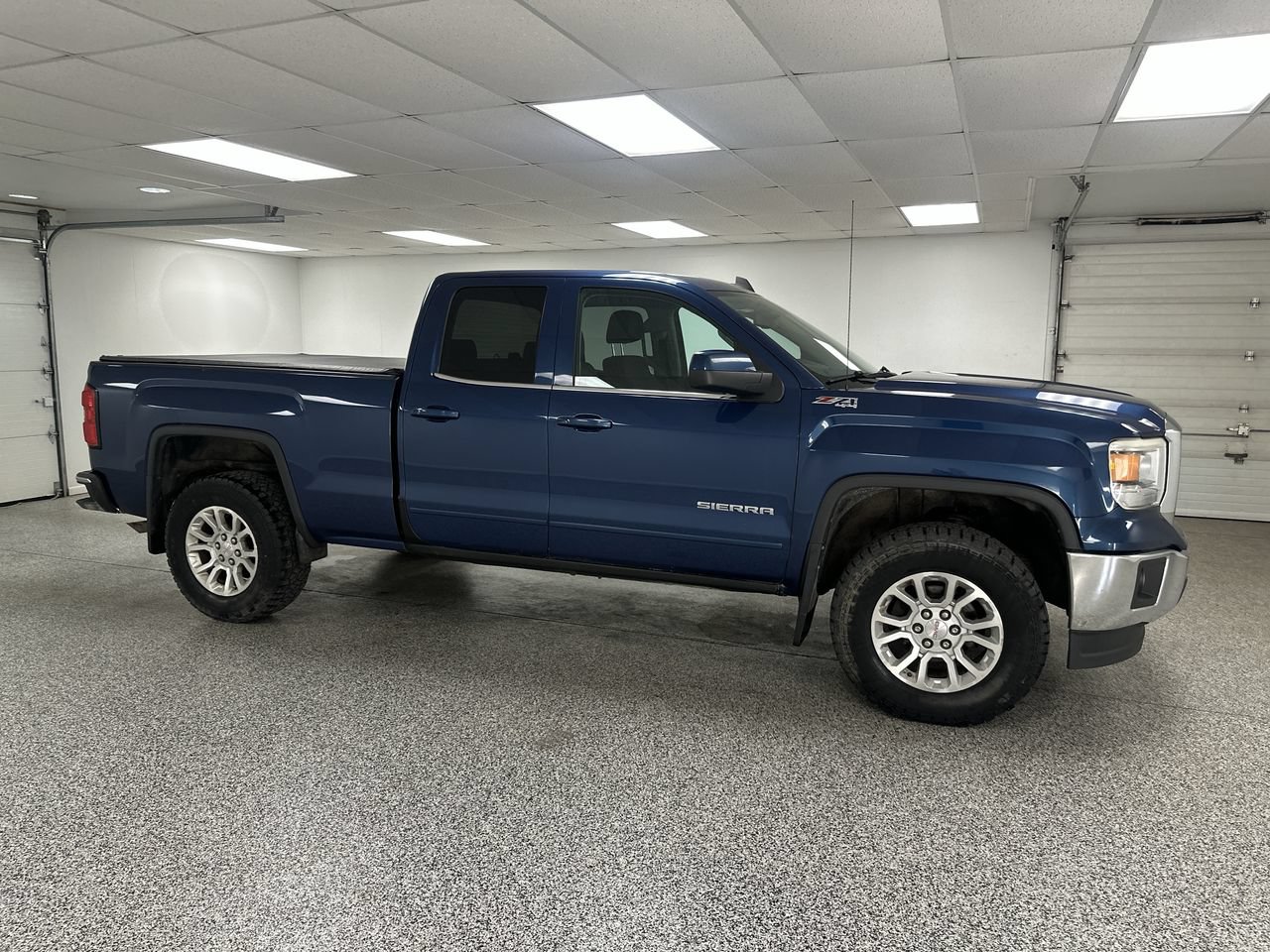 Used 2015 GMC Sierra 1500 SLE w/ SLE Value Package AWD/4WD image 1
