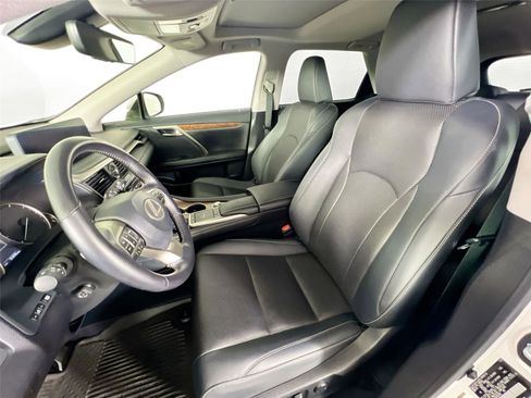 Used 2022 Lexus RX 350L Premium w/ Premium Package image 21
