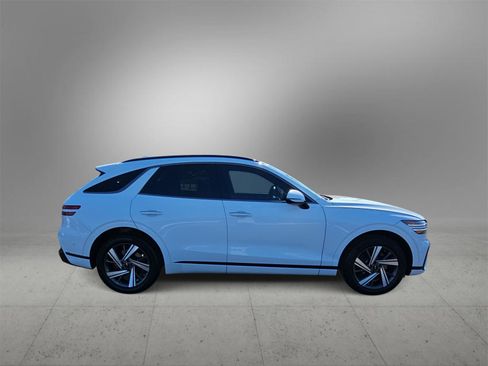 Certified 2026 Genesis GV70 3.5T Sport Advanced image 9