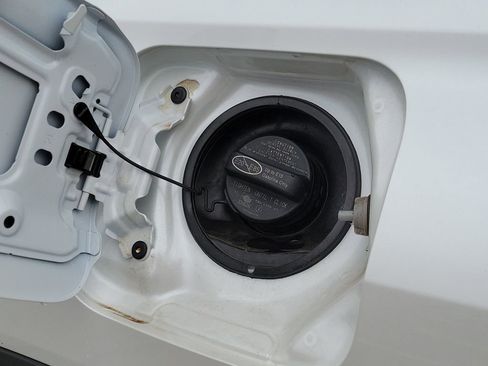 Used 2024 Toyota Corolla Cross XLE image 29