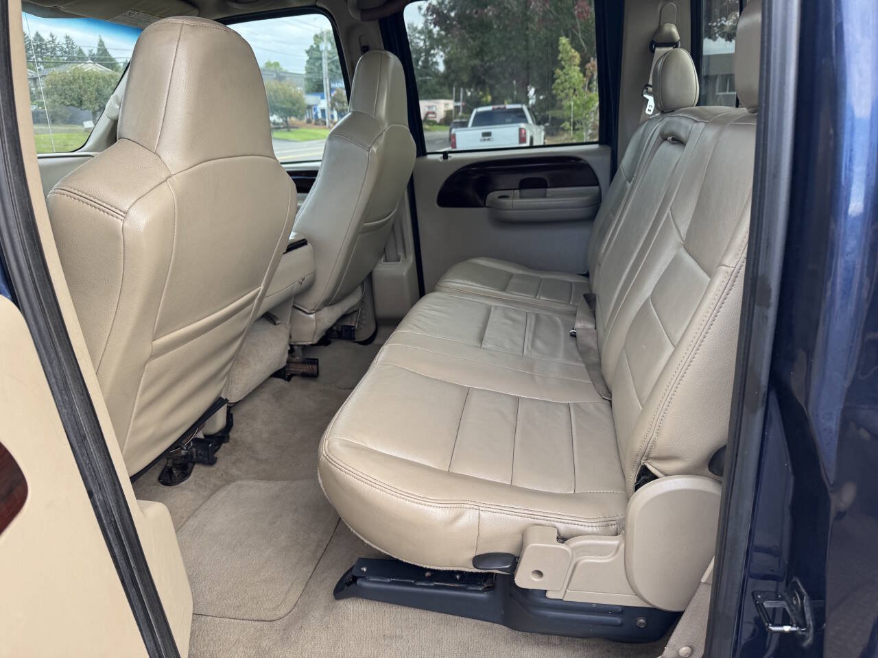 Used 2005 Ford F350 Lariat AWD/4WD image 10