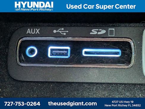 Used 2017 Jeep Grand Cherokee Overland image 30