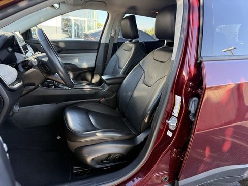 Used 2022 Jeep Compass Latitude image 13