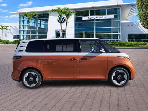 New 2025 Volkswagen ID. Buzz Pro S Plus image 8