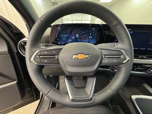 Used 2026 Chevrolet Equinox LT w/ Safety and Technology Package image 31