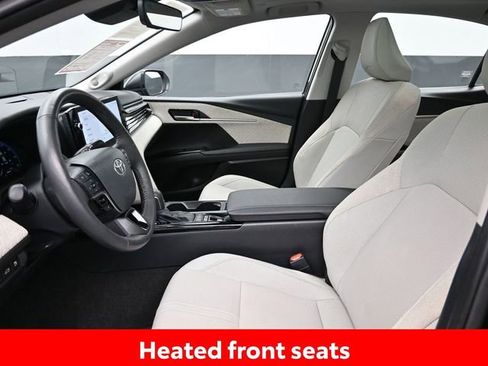 Certified 2025 Toyota Camry XLE w/ Premium Plus Package image 31