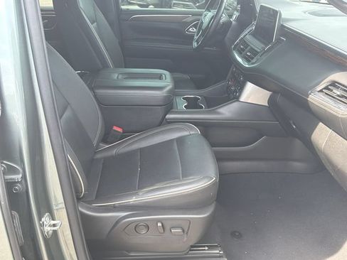 Used 2024 Chevrolet Tahoe Premier RWD image 13