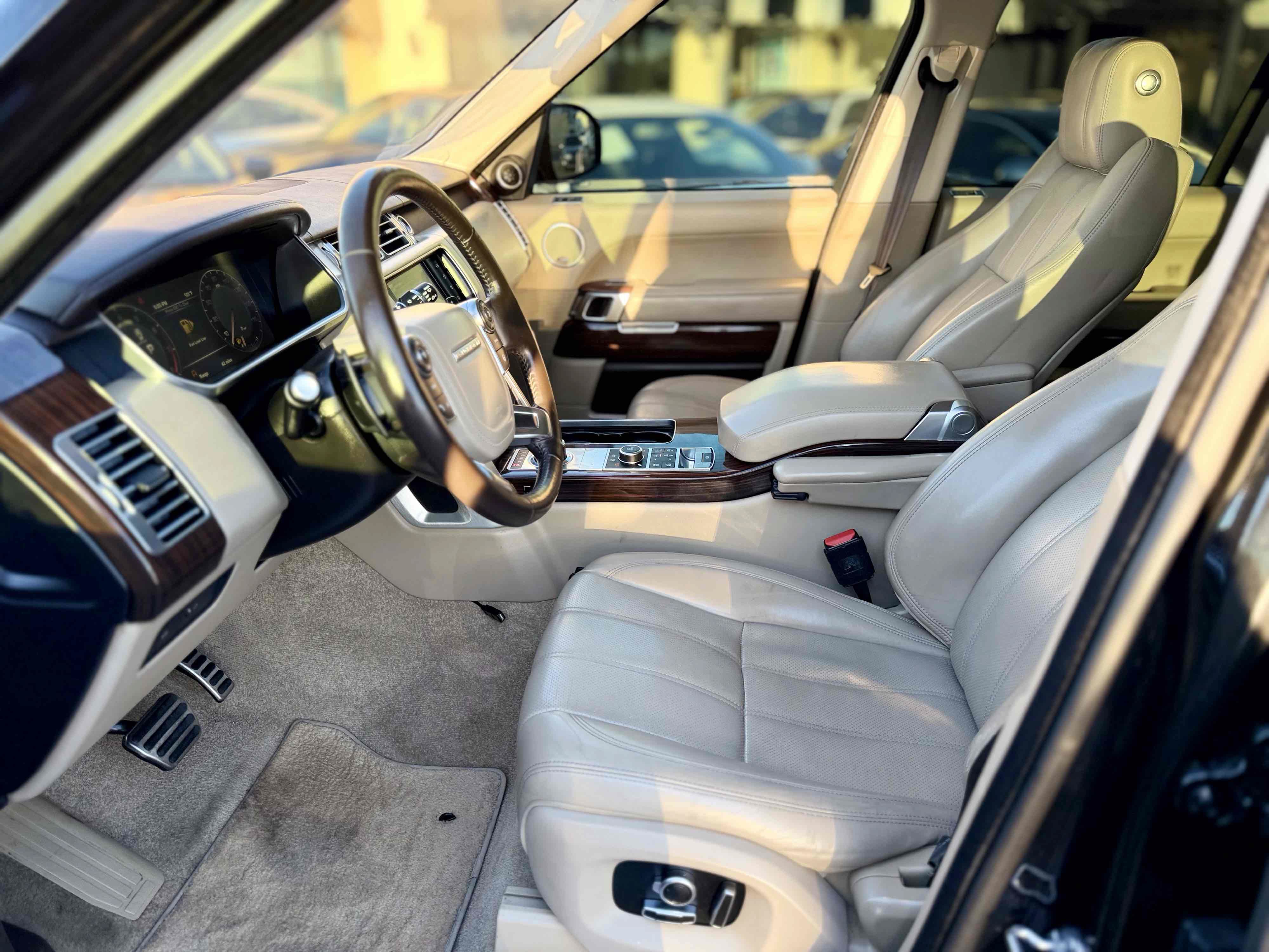 Used 2016 Land Rover Range Rover Supercharged AWD/4WD image 21