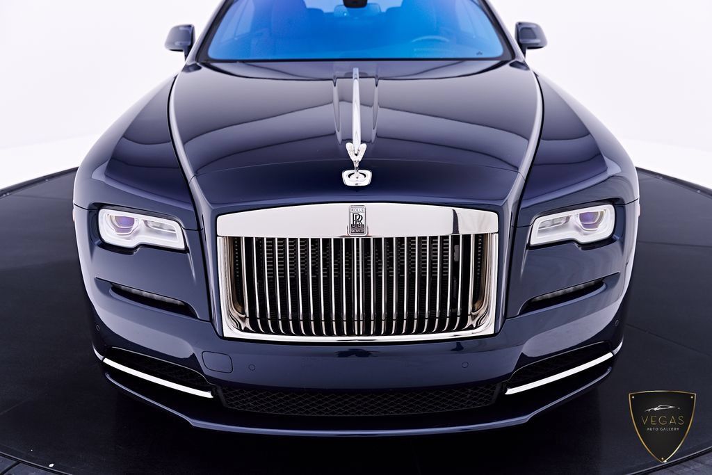 Used 2017 Rolls-Royce Wraith RWD image 21