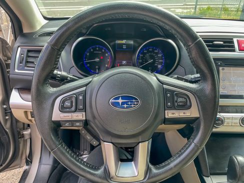 Used 2017 Subaru Outback 3.6R Limited AWD/4WD image 14