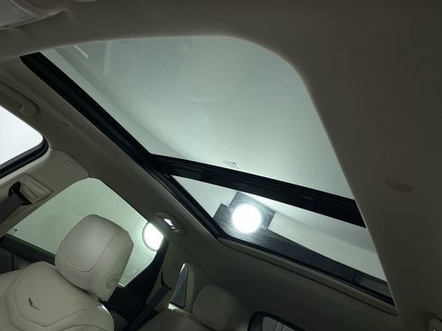 Certified 2023 Cadillac XT5 Premium Luxury w/ Technology Package image 10