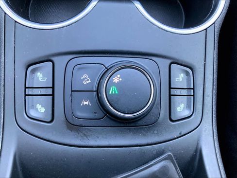 Used 2021 GMC Terrain SLE w/ Driver Convenience Package image 29