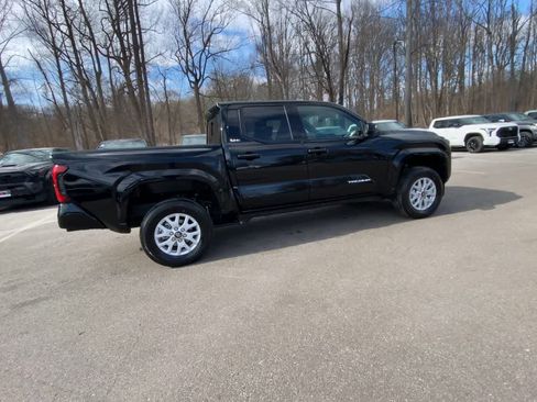 Certified 2025 Toyota Tacoma SR5 w/ SR5 Upgrade Package image 10