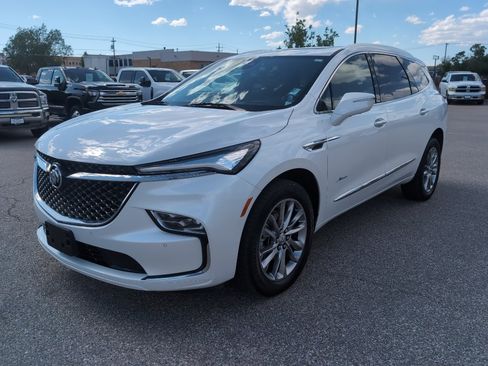 Used 2023 Buick Enclave Avenir w/ Avenir Technology Package AWD/4WD image 2
