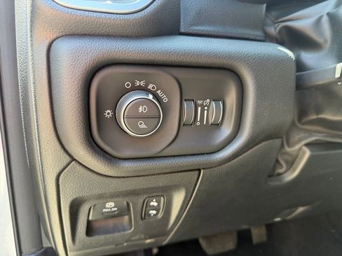 Used 2025 RAM 1500 Big Horn AWD/4WD image 19