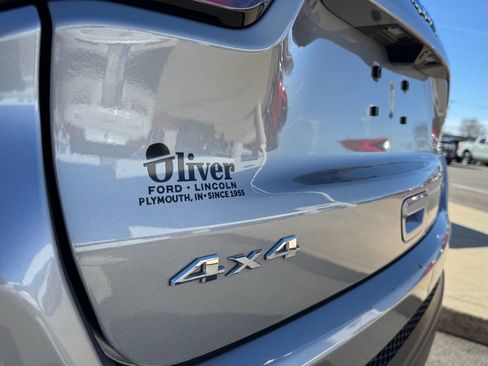 Used 2022 Jeep Compass Limited w/ Sun and Sound Group image 21