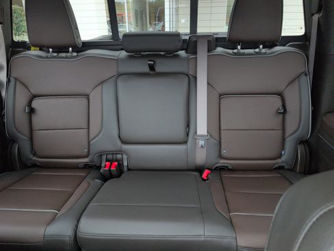 New 2026 GMC Sierra 2500 Denali w/ Denali Reserve Package image 28